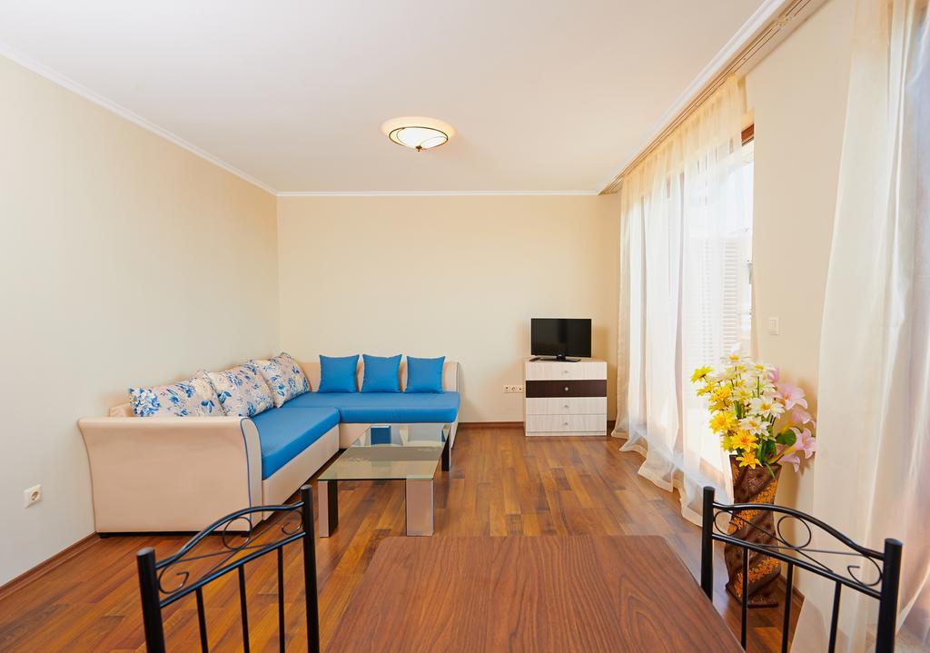 Rose Gardens Apart Hotel Pomorie Chambre photo
